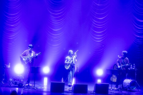 左から山内総一郎、竹内アンナ、斎藤宏介。（Photo by Viola Kam［V'z Twinkle］）