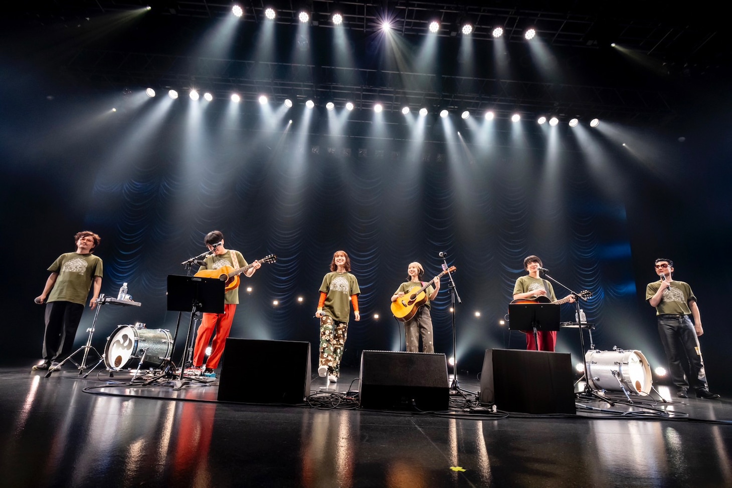 「SMA 50th Anniversary presents 山内総一郎×斎藤宏介 山斎-SANSAI-」アンコールの様子。（Photo by Viola Kam［V'z Twinkle］）