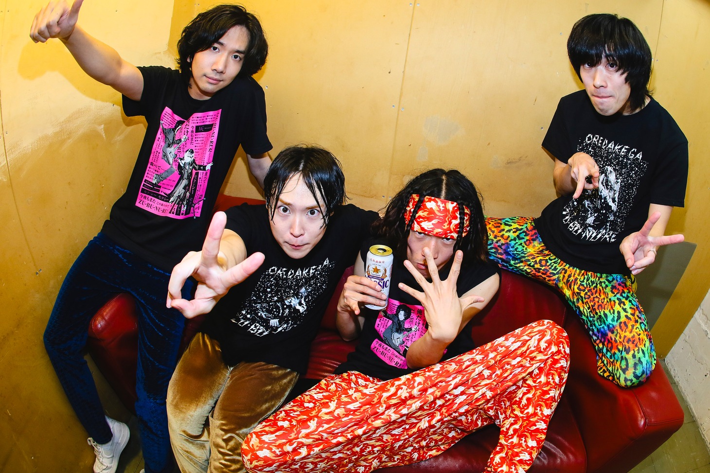 「挫・人間 TOUR 2024『みんなで！ZU・BU・NU・RE』」東京・渋谷CLUB QUATTRO公演のバックステージの様子。（撮影：百恵）