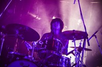 タイチサンダー（サポートドラム / ex. 爆弾ジョニー）（撮影：百恵）