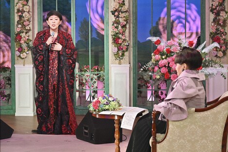 美川憲一と黒柳徹子。(c)テレビ朝日