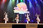 サプライズライブを披露した福嶋晴菜、藤本侑里、上坂すみれ、小倉唯（左から）。