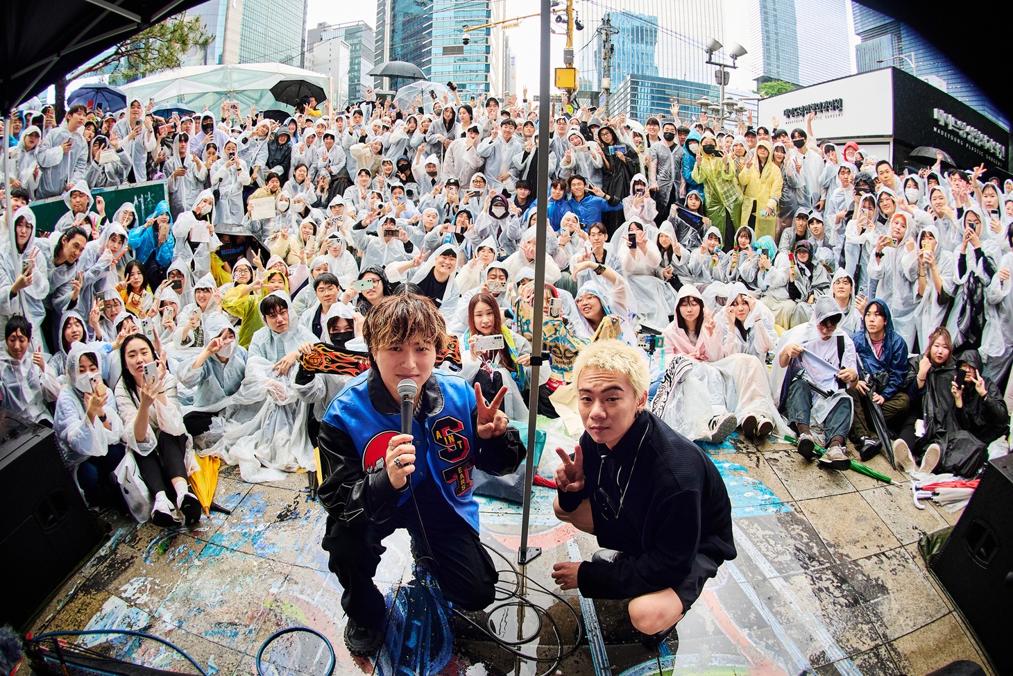 ソウルでの路上ライブの様子。（Photo by KEIKO TANABE）
