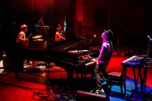 「H ZETTRIO LIVE 2024 こどもの日SP -スイートレスポンスフロムドッグス-」の様子。（Photo by Yuta Ito）