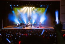 「H ZETTRIO LIVE 2024 こどもの日SP -スイートレスポンスフロムドッグス-」の様子。（Photo by Yuta Ito）