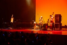 「H ZETTRIO LIVE 2024 こどもの日SP -スイートレスポンスフロムドッグス-」の様子。（Photo by Yuta Ito）