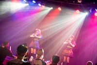 LAVi DOLLの1stライブの様子。