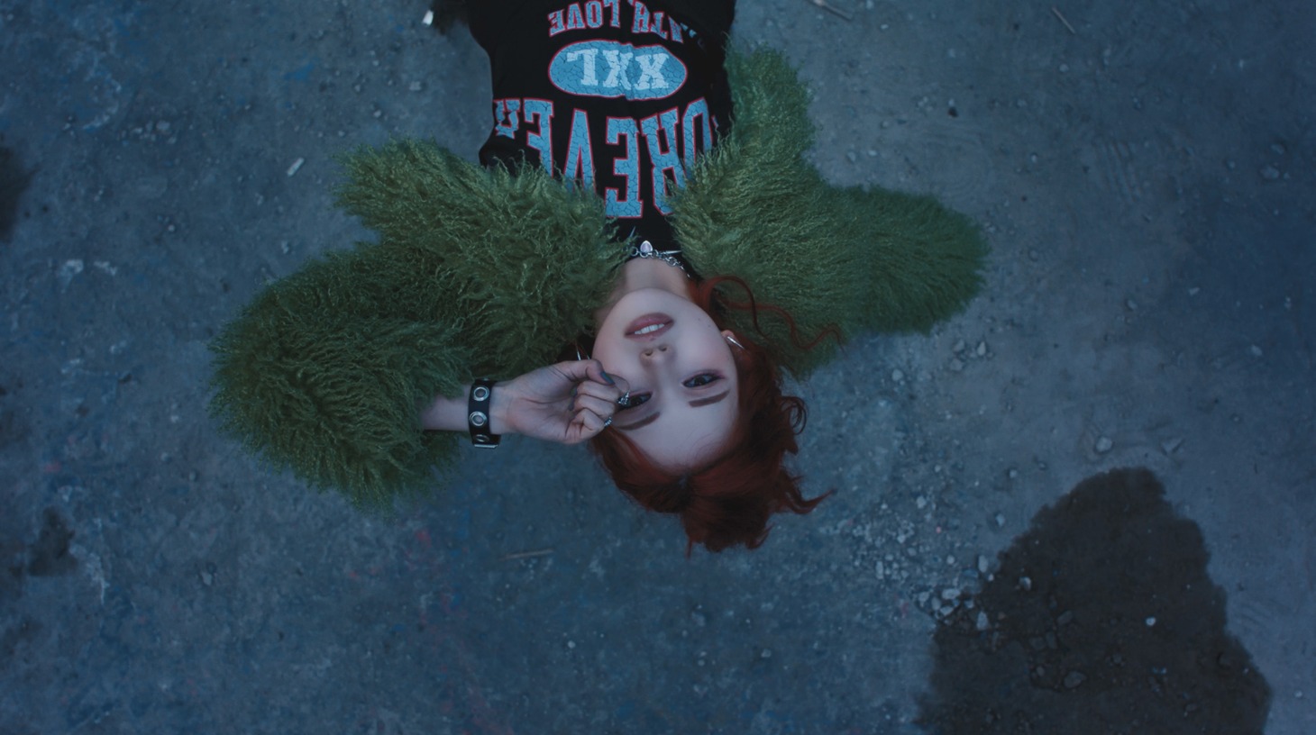「IS:SUE（イッシュ） "1st IS:SUE" Concept Trailer」より。(c)LAPONE GIRLS