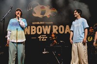 左からビッケブランカ、小林壱誓（G / 緑黄色社会）（撮影：渡邉一生）