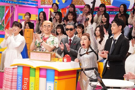 モノマネ軍団 (c)日本テレビ