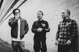 結成30周年のHUSKING BEE、岩田圭一×河村康輔タッグが記念ロゴ制作