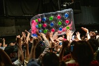 転覆する眉村ちあき。