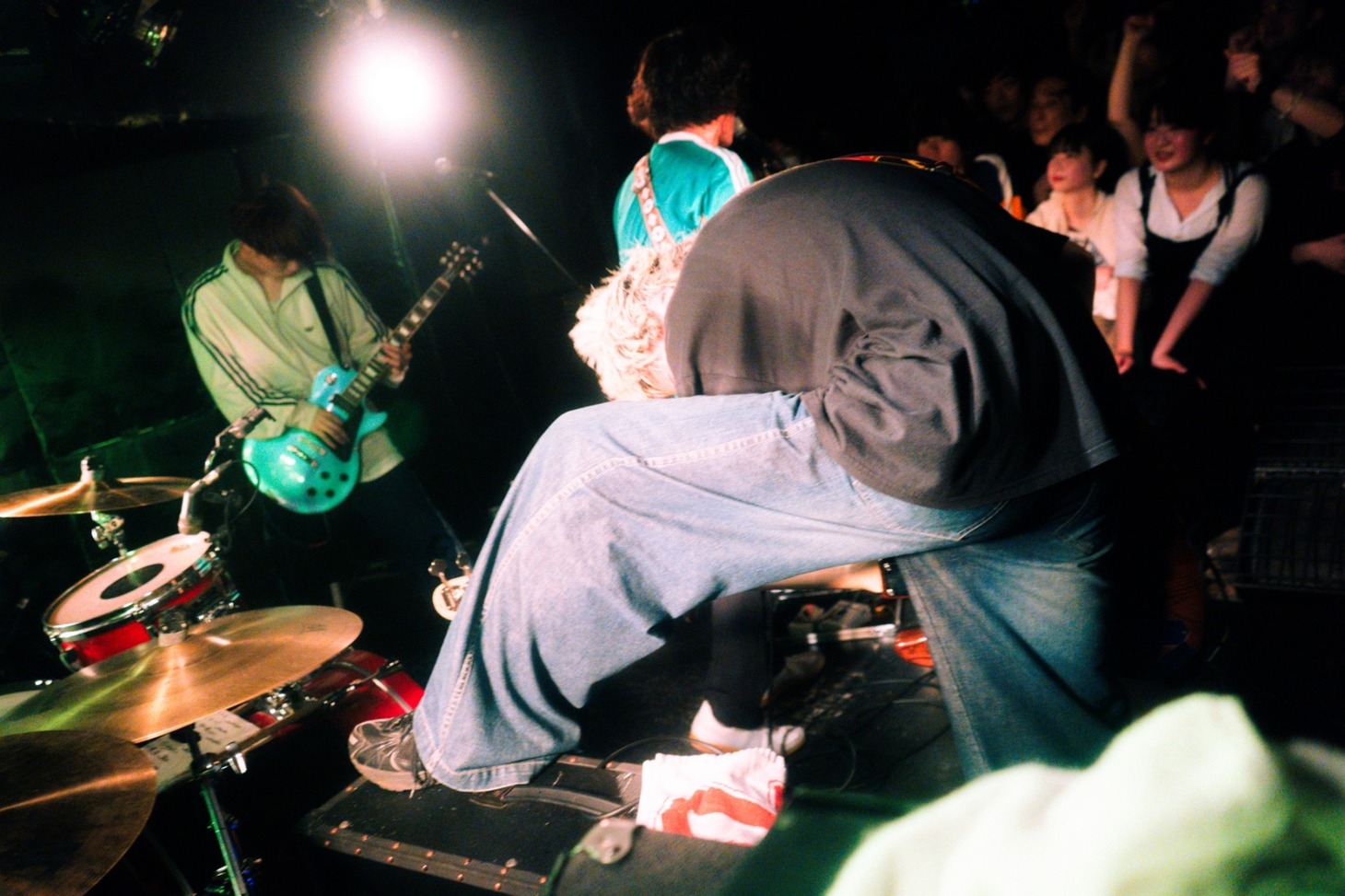 pinfuのライブの様子。（撮影：るなこさかい）