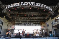 ASIAN KUNG-FU GENERATION