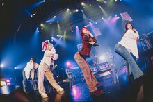 アイナ・ジ・エンドのライブの様子。（撮影：西槇太一）