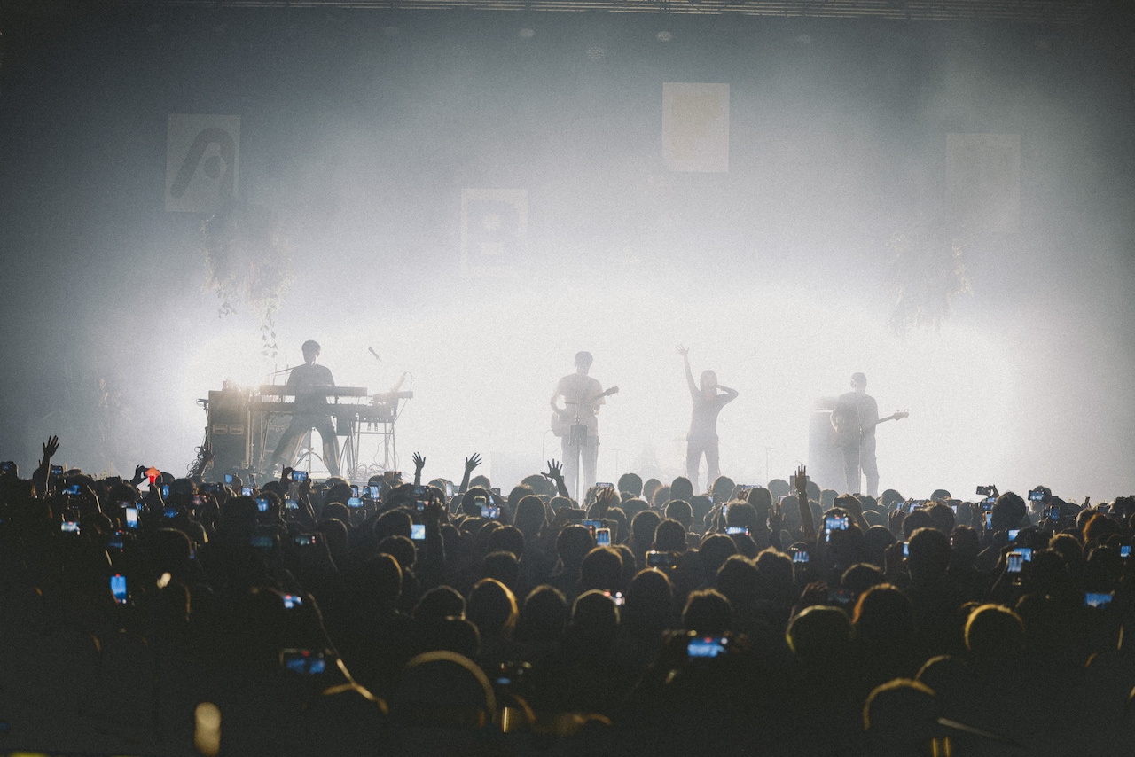 フジファブリックとアイナ・ジ・エンドが「アイナ・ジ・ファブリック」になった“伝説的”ライブ