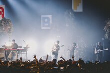 フジファブリックとアイナ・ジ・エンドによるコラボセッションの様子。（撮影：西槇太一）