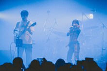 山内総一郎（Vo, G / フジファブリック）、アイナ・ジ・エンド。（撮影：西槇太一）