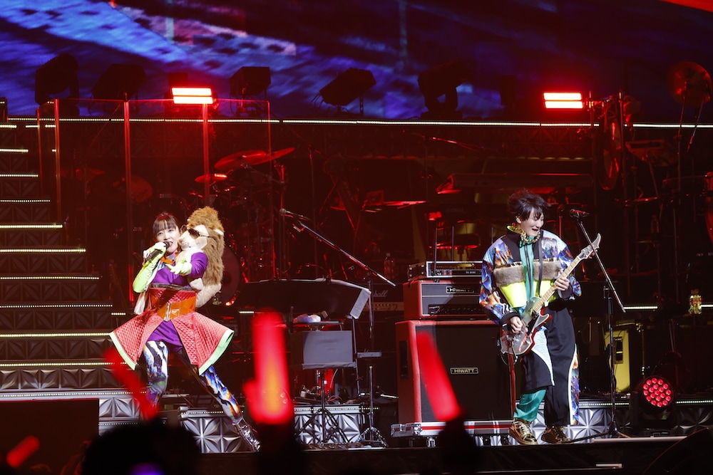 キンスパ2024」レアなコラボや懐かしの楽曲に沸いた初日は