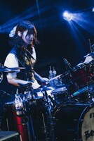 AKANE（Dr）（撮影：伊東実咲）