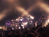 「W/X/Y」パフォーマンス中の様子。（撮影：渡邉隼）