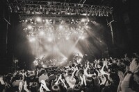 「ナタリー×AOI Pro. presents “Tani Yuuki × Chevon”」の様子。（撮影：渡邉隼）