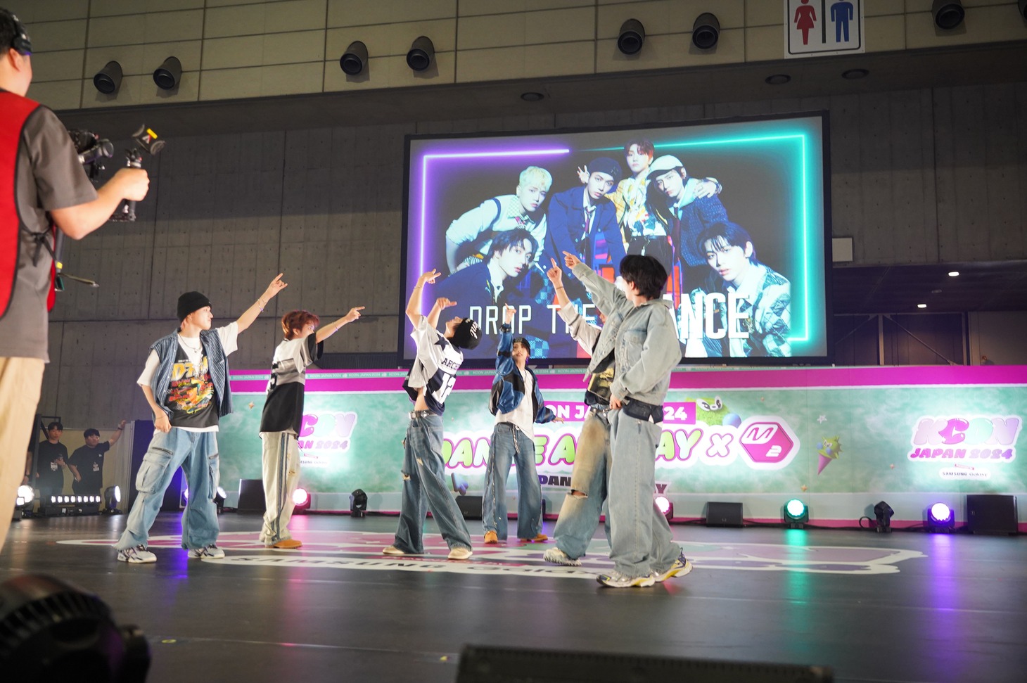 「DANCE ALL DAY」BOYNEXTDOORのステージの様子。 (c) CJ ENM Co., Ltd, All Rights Reserved