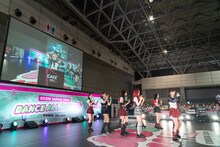 「DANCE ALL DAY」NiziUのステージの様子。 (c) CJ ENM Co., Ltd, All Rights Reserved