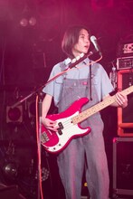 ユウノスケ（神聖かまってちゃんサポートメンバー）（撮影：佐藤哲郎）