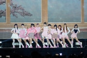 「M COUNTDOWN STAGE」DAY2の「DREAM STAGE」より、ME:I「LEAP HIGH! ~明日へ、めいっぱい~」の様子。 (c) CJ ENM Co., Ltd, All Rights Reserved