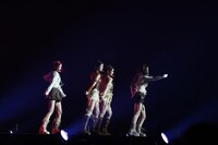 「KCON STAGE」IS:SUEのステージの様子。 (c) CJ ENM Co., Ltd, All Rights Reserved