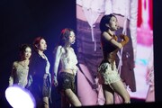 「KCON STAGE」IS:SUEのステージの様子。 (c) CJ ENM Co., Ltd, All Rights Reserved