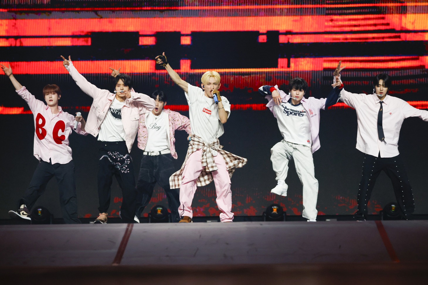 「KCON STAGE」TEMPESTのステージの様子。 (c) CJ ENM Co., Ltd, All Rights Reserved