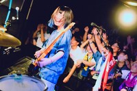 もっさ（Vo, G）（撮影：かい）