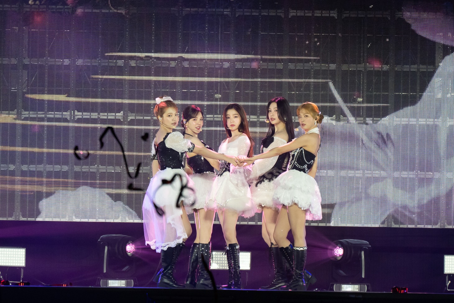 Red Velvet (c) CJ ENM Co., Ltd, All Rights Reserved