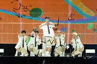 SEVENTEEN「Adore U」をカバーするTWS。 (c) CJ ENM Co., Ltd, All Rights Reserved