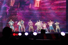 「KCON STAGE」xikersのステージの様子。 (c) CJ ENM Co., Ltd, All Rights Reserved