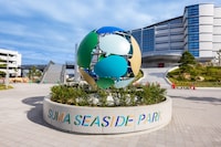 神戸須磨シーワールド 球体モニュメント