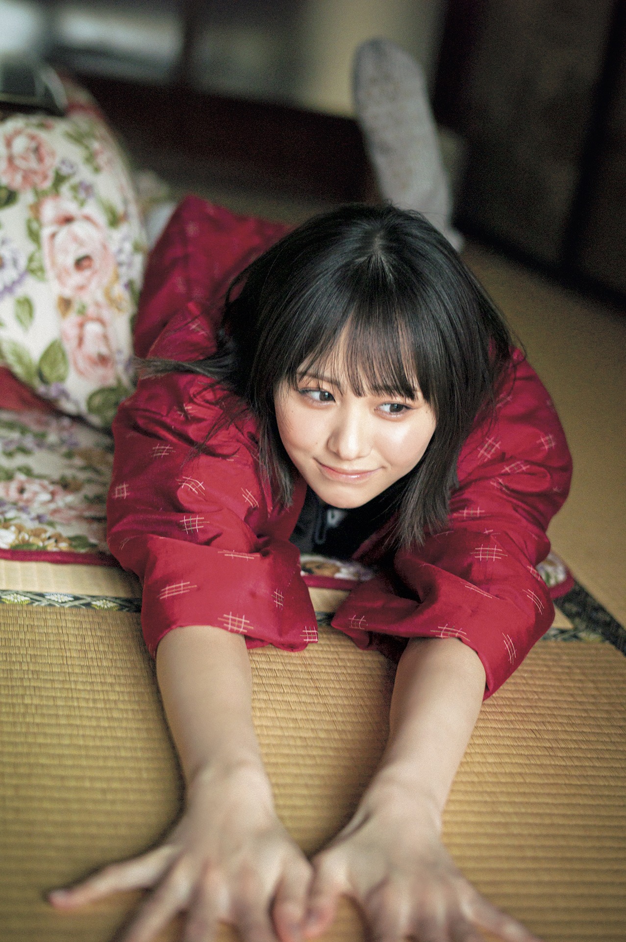 尾木波菜（≠ME）の1st写真集「おぎはな」より。(c)細居幸次郎