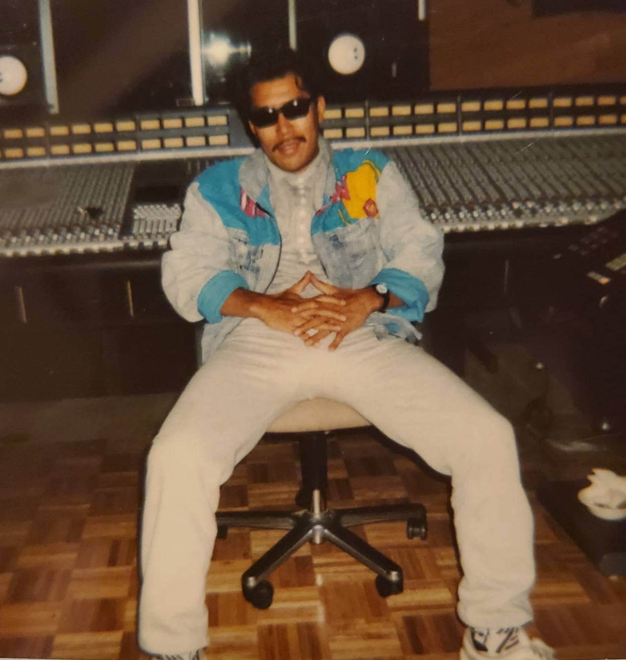 アメリカ・ロサンゼルスのレイ・パーカーJr.のスタジオにて。