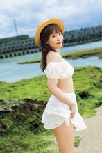 新沼希空（つばきファクトリー）の写真集「Kisora」より。