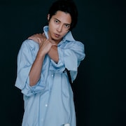 山下智久「ブルーモーメント」挿入歌をリリース、TXTテヒョンとのコラボ曲