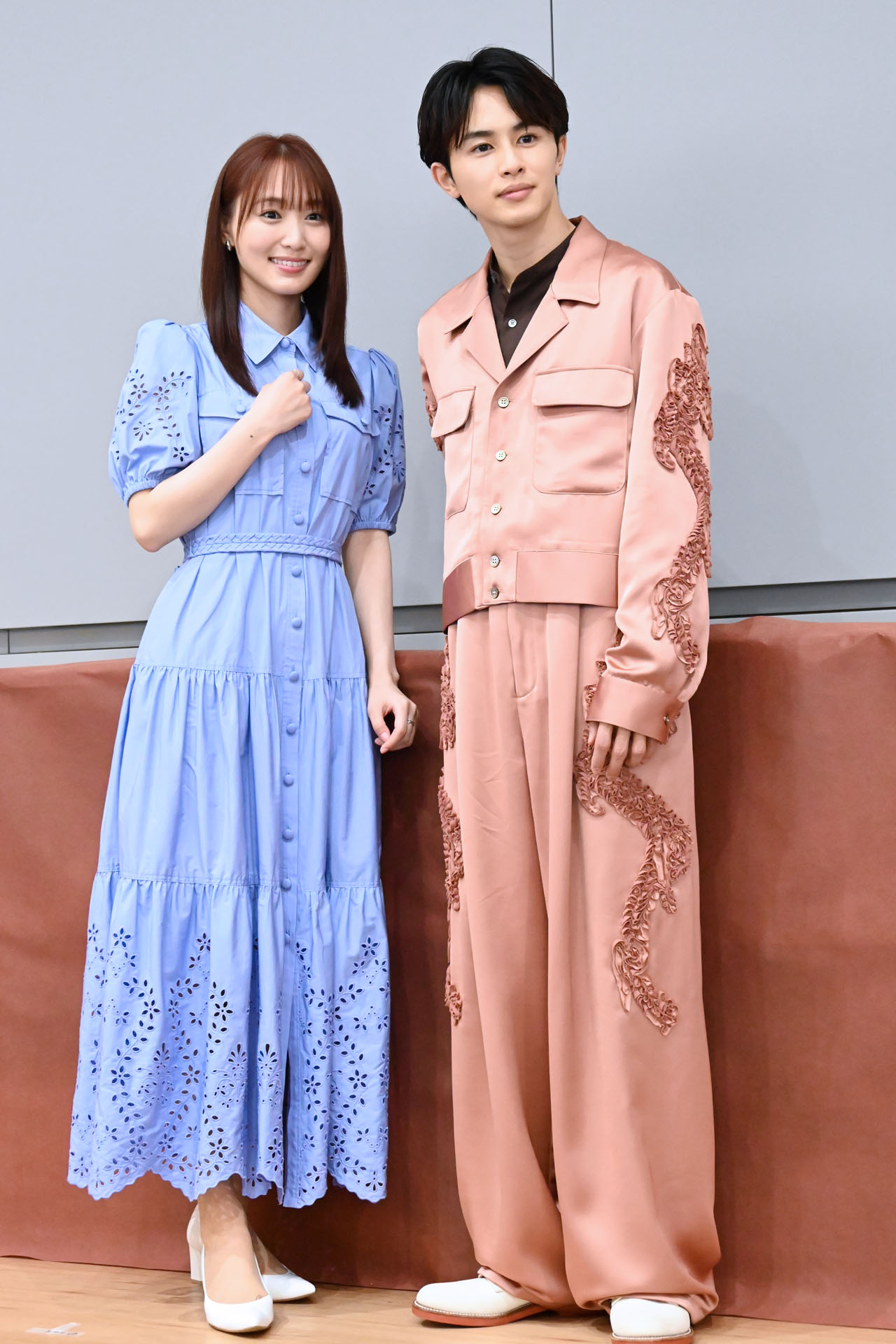 菅井友香と草川拓弥（超特急）。
