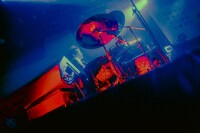 長谷川啓太（Dr, Cho / ドミコ）（撮影：稲垣ルリコ）