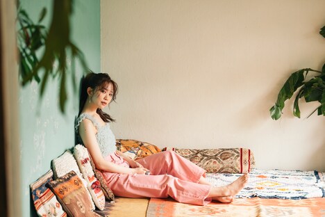 奈良未遥(NGT48)1st写真集「こんな風に見られているのか?」先行カット。(c)blueprint(撮影:下屋敷和文)