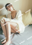 高本彩花 1st写真集「僕の記憶の中で」購入者特典の折れ目なしB3ポスター(HMV&BOOKS SHIBUYA)(撮影:東京祐)(c)KOBUNSHA
