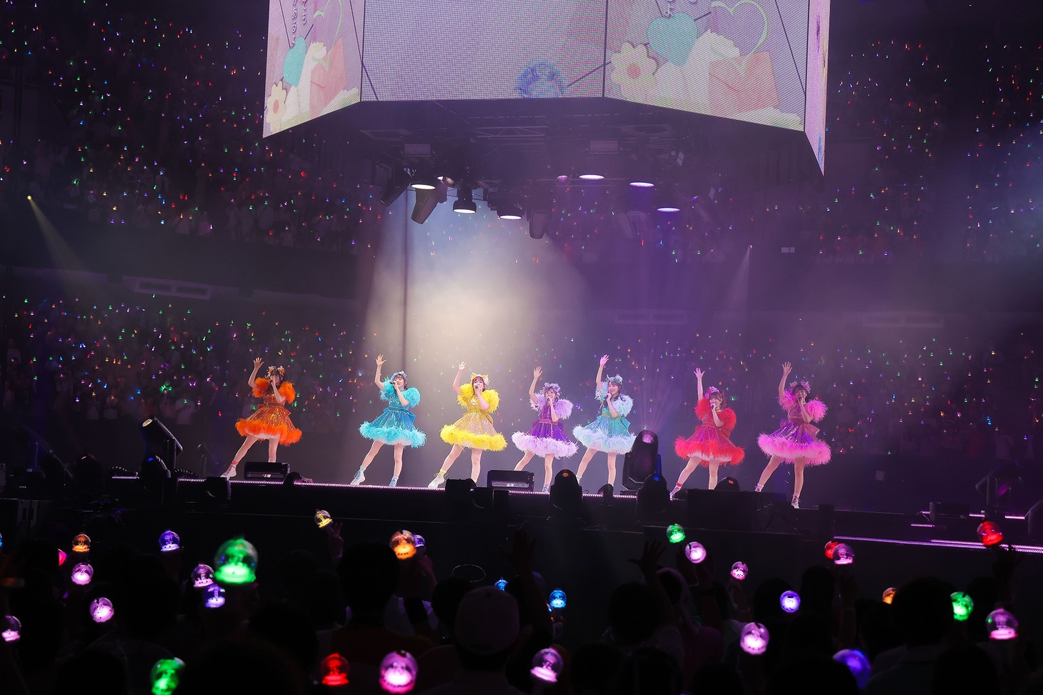 「FRUITS ZIPPER 2nd ANNIVERSARY 超めでたいライブ～NEW KAWAII～」の様子。