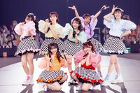 「FRUITS ZIPPER 2nd ANNIVERSARY 超めでたいライブ～NEW KAWAII～」の様子。