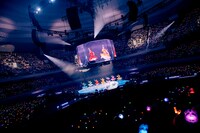 「FRUITS ZIPPER 2nd ANNIVERSARY 超めでたいライブ～NEW KAWAII～」の様子。