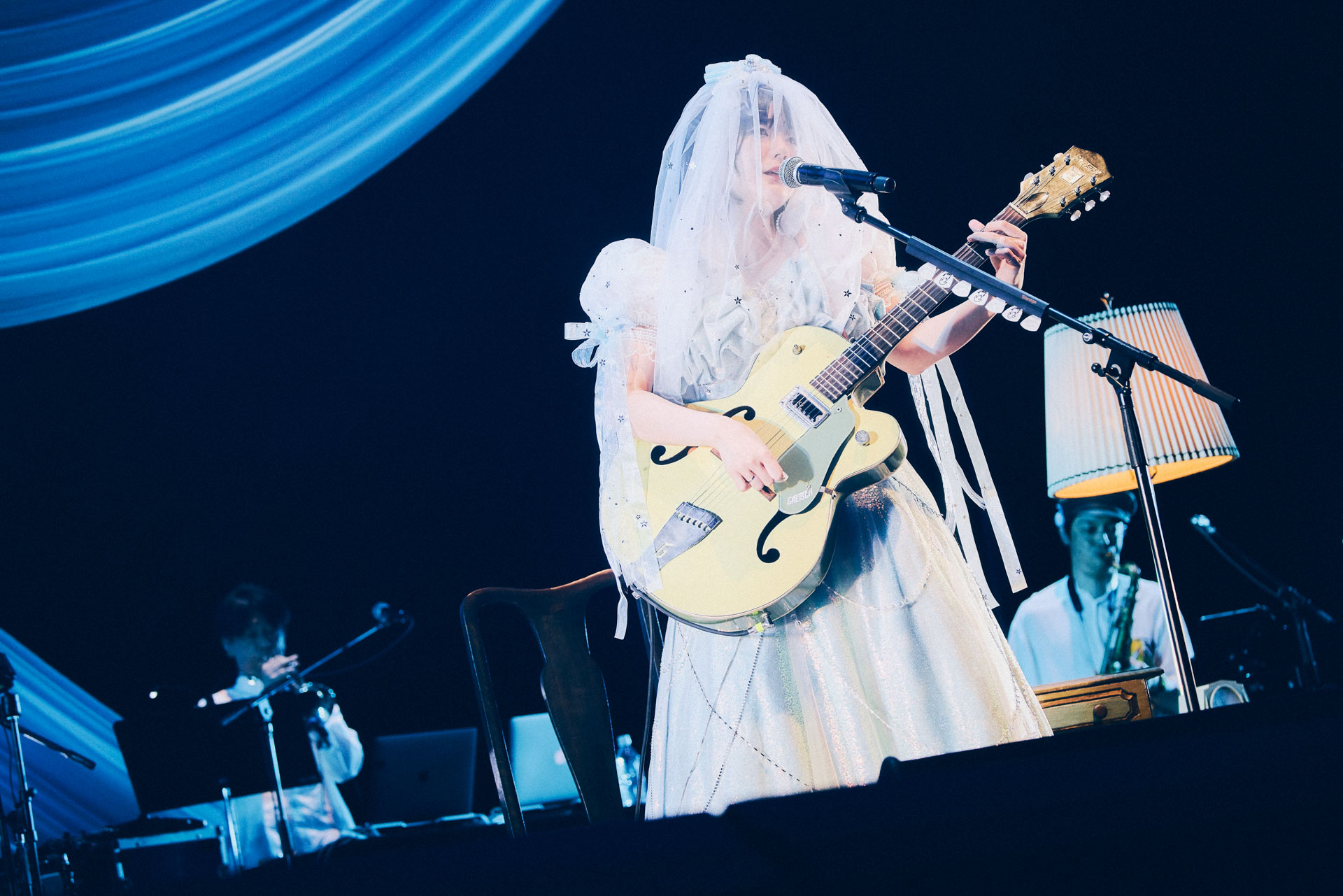 まだまだ魔女修行中の吉澤嘉代子、10周年公演で多彩な物語の主人公に